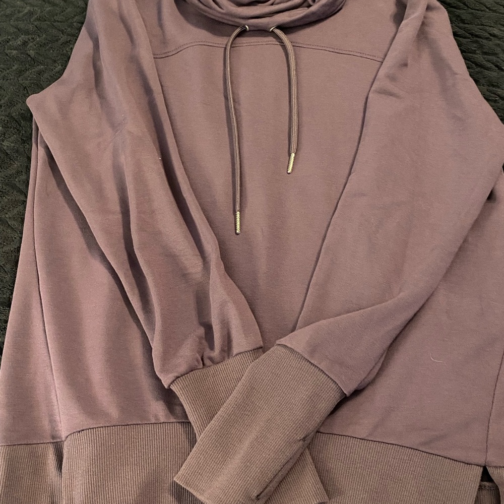 Medium mauve sweatshirt